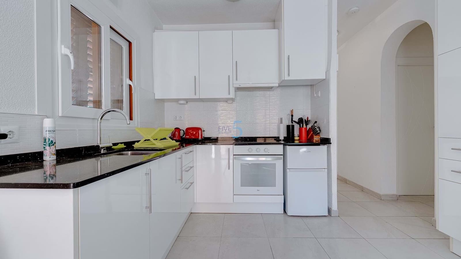 3 bedroom Apartment for sale in Torrevieja with pool - € 149,950 (Ref: 9415596)