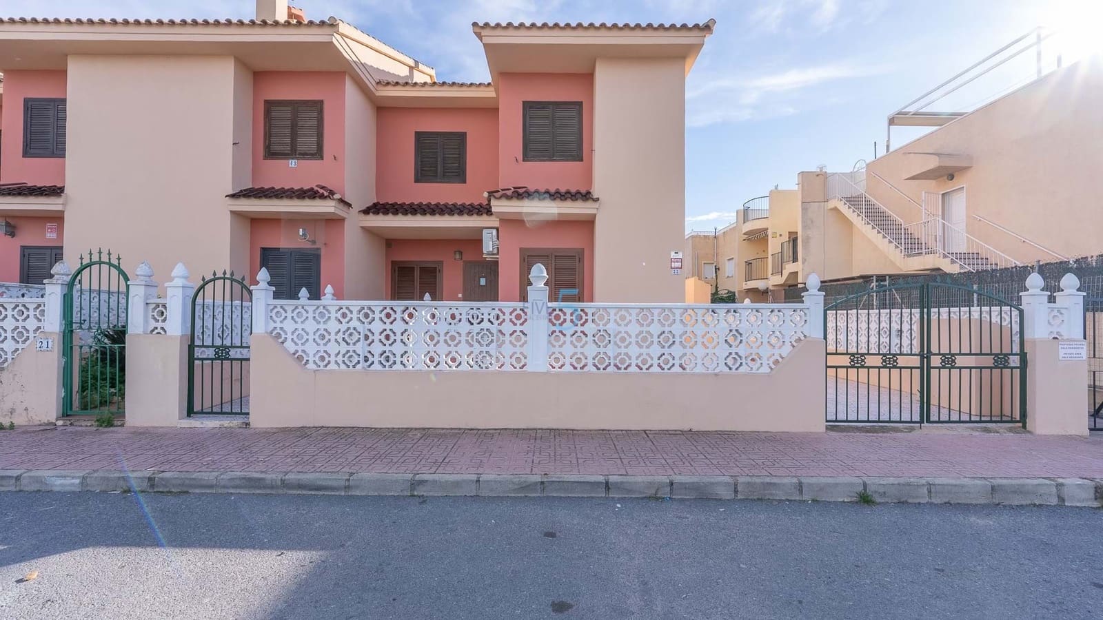3 bedroom Apartment for sale in Torrevieja with pool - € 149,950 (Ref: 9415596)