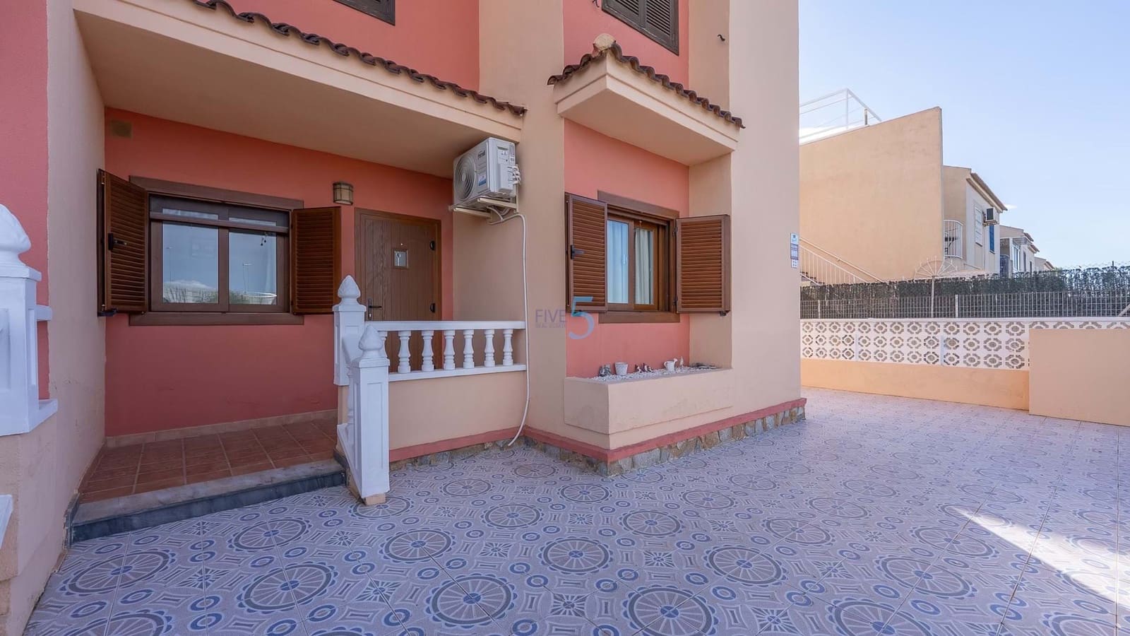 3 bedroom Apartment for sale in Torrevieja with pool - € 149,950 (Ref: 9415596)