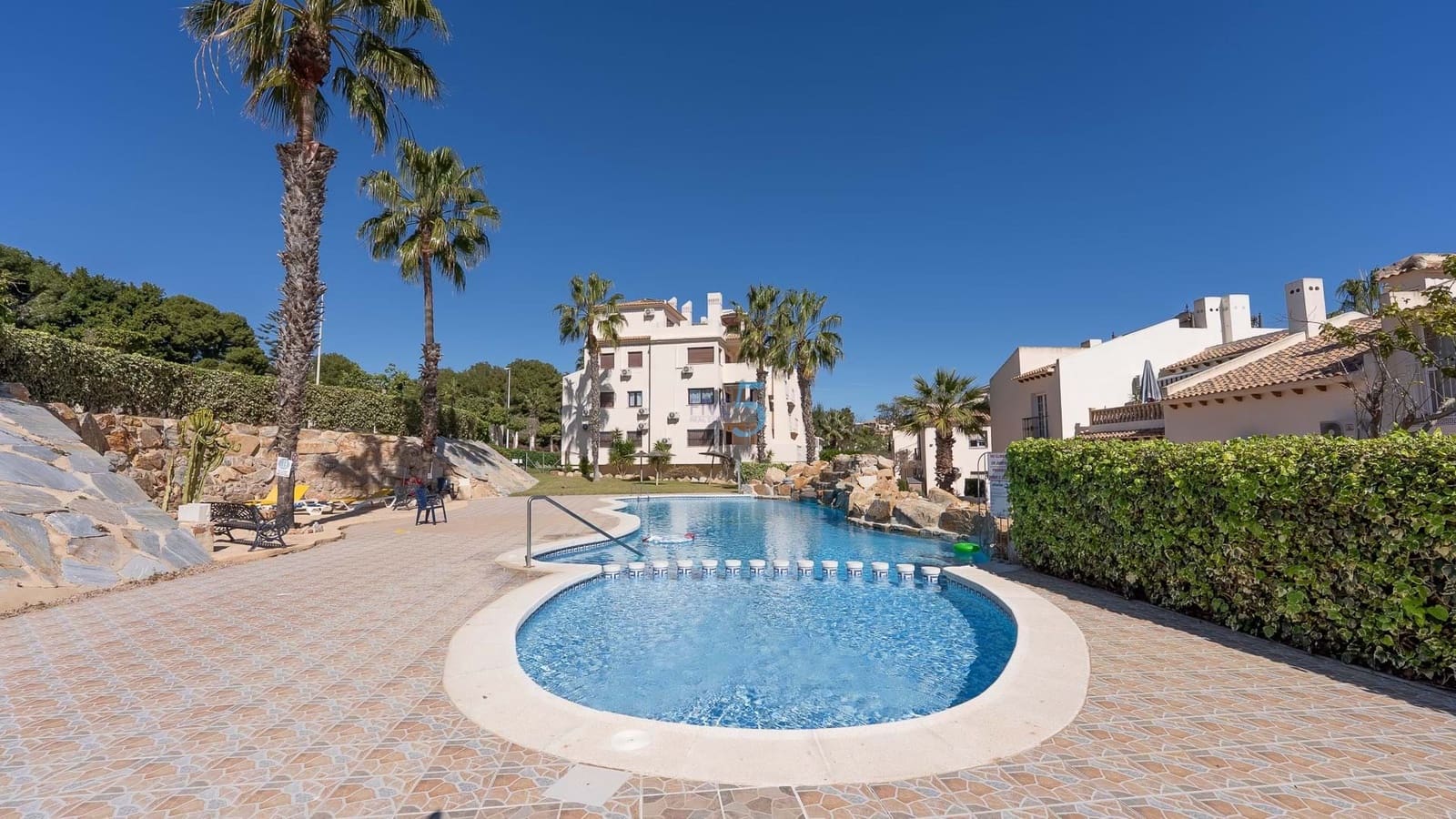 3 slaapkamer Huis te koop in Las Ramblas Golf met zwembad - € 214.000 (Ref: 9421572)