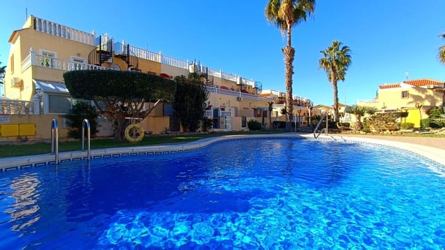 3 quarto Casa em Banda para venda em Lo Crispin, Algorfa com piscina - 179 995 € (Ref: 9424029)