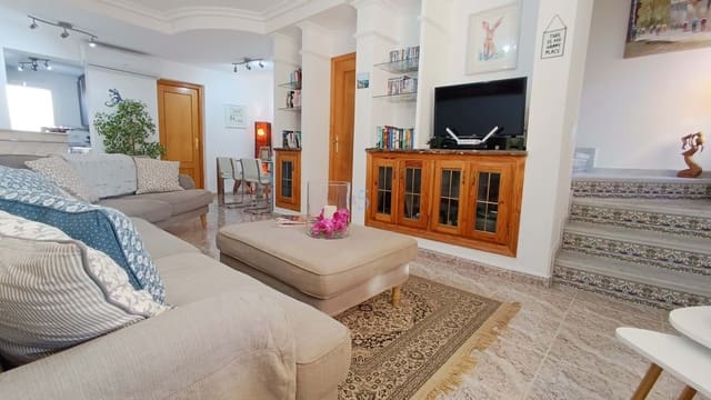 3 quarto Casa em Banda para venda em Lo Crispin, Algorfa com piscina - 179 995 € (Ref: 9424029)