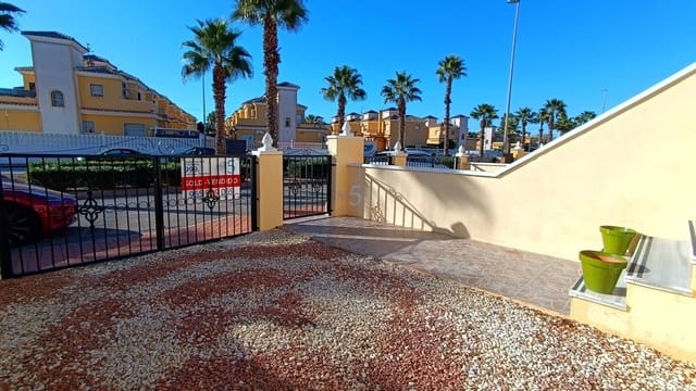 3 quarto Casa em Banda para venda em Lo Crispin, Algorfa com piscina - 179 995 € (Ref: 9424029)