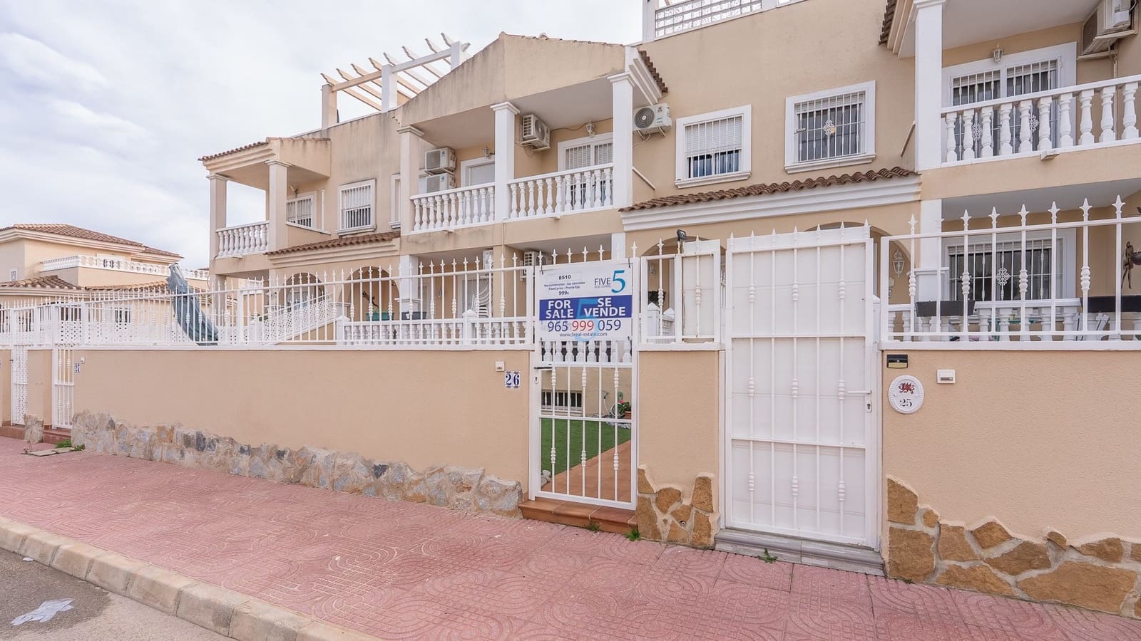 4 quarto Casa em Banda para venda em Ciudad Quesada com piscina garagem - 239 995 € (Ref: 9426714)