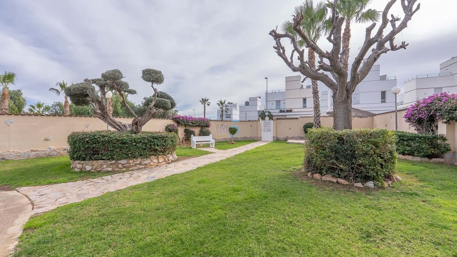 4 quarto Casa em Banda para venda em Ciudad Quesada com piscina garagem - 239 995 € (Ref: 9426714)