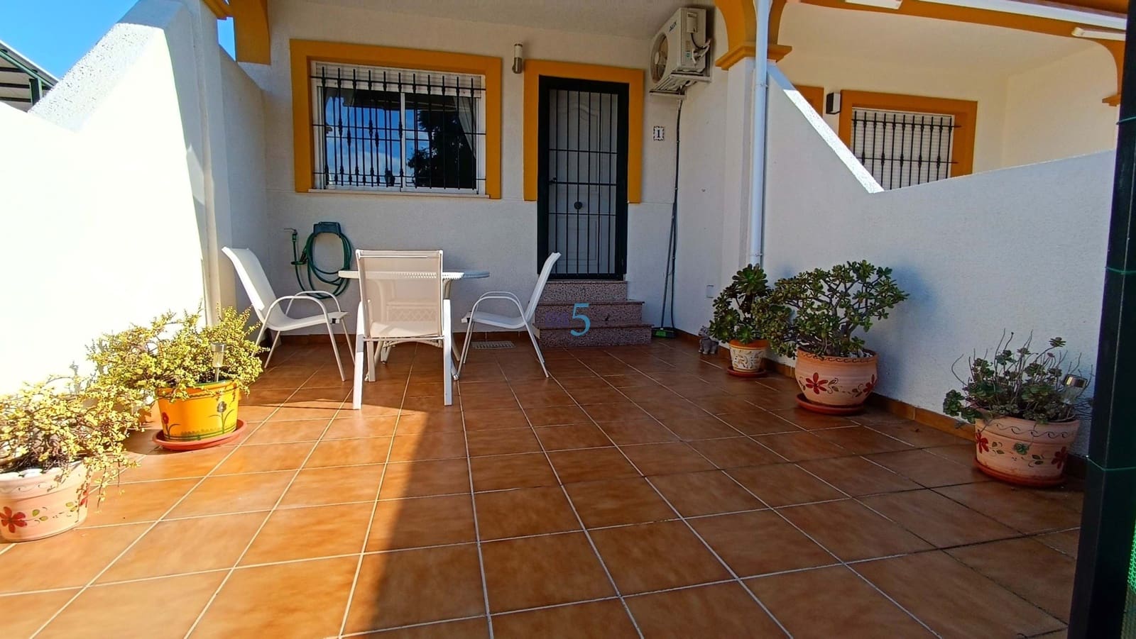 3 chambre Villa/Maison Semi-Mitoyenne à vendre à Daya Nueva avec piscine - 150 000 € (Ref: 9429532)