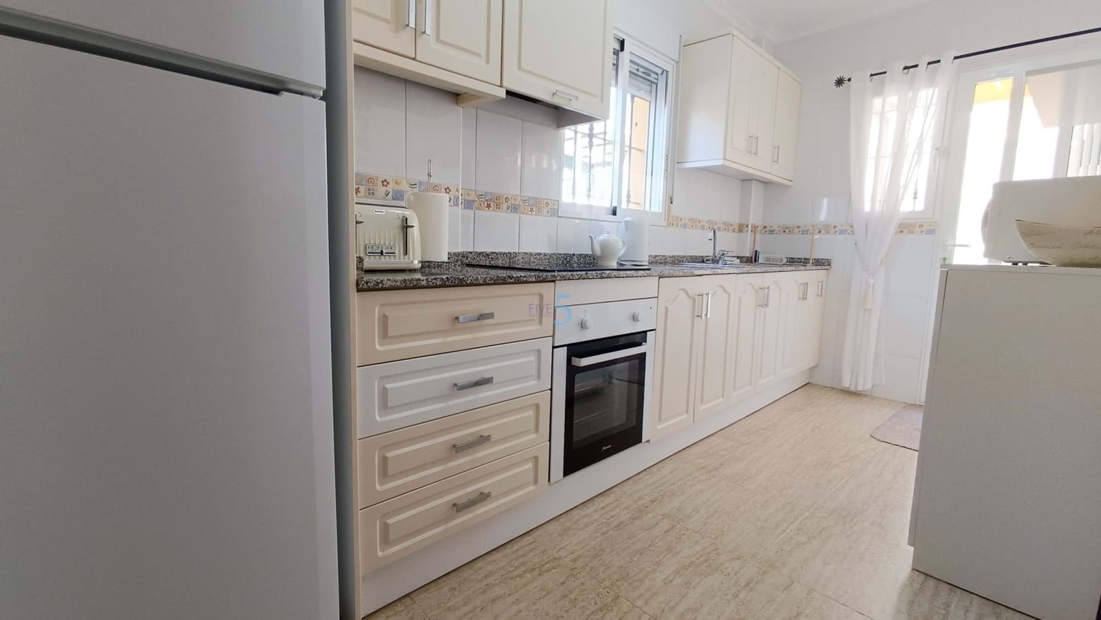 3 chambre Villa/Maison Semi-Mitoyenne à vendre à Daya Nueva avec piscine - 150 000 € (Ref: 9429532)