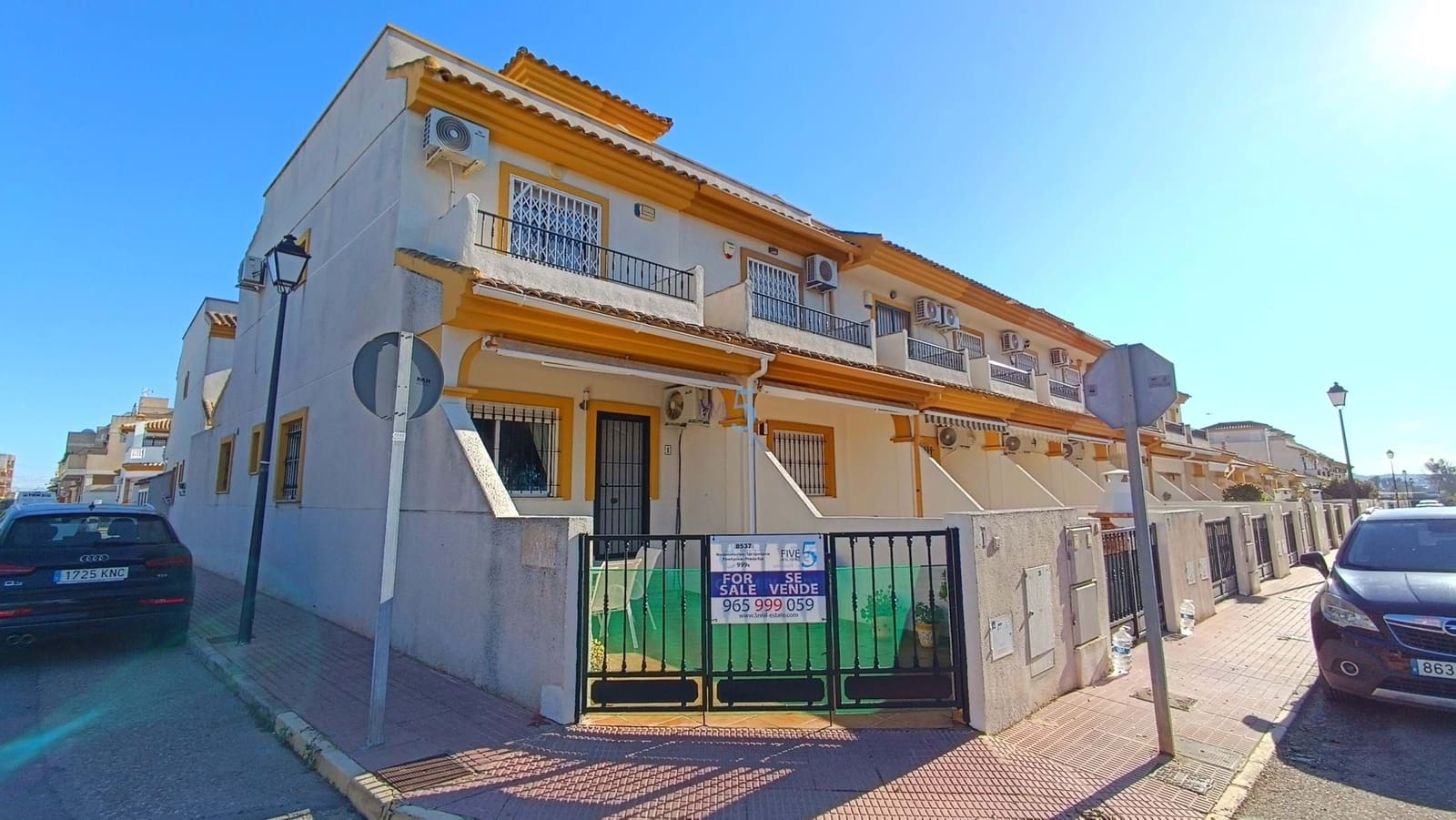 3 chambre Villa/Maison Semi-Mitoyenne à vendre à Daya Nueva avec piscine - 150 000 € (Ref: 9429532)