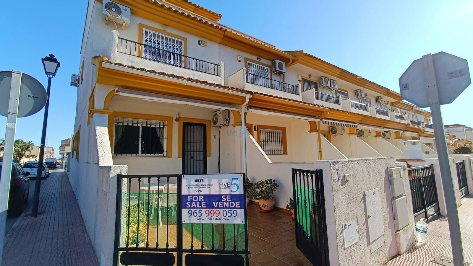 3 chambre Villa/Maison Semi-Mitoyenne à vendre à Daya Nueva avec piscine - 150 000 € (Ref: 9429532)