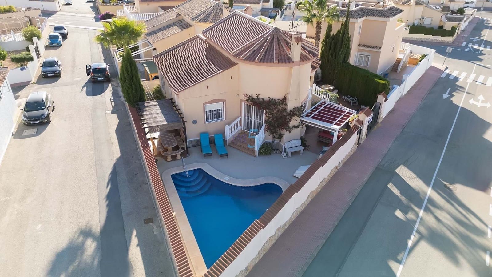 2 makuuhuone Huvila myytävänä paikassa Rojales mukana uima-altaan - 265 000 € (Ref: 9429533)