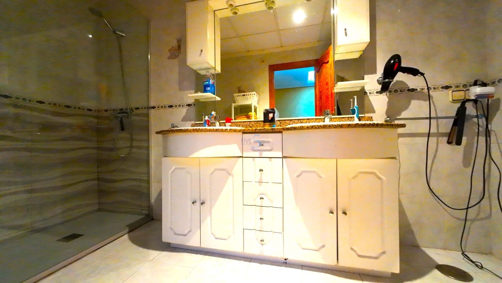 3 bedroom Townhouse for sale in Formentera del Segura - € 220,000 (Ref: 9432824)