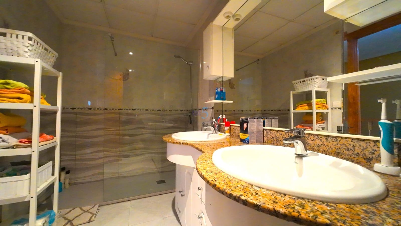 3 bedroom Townhouse for sale in Formentera del Segura - € 220,000 (Ref: 9432824)