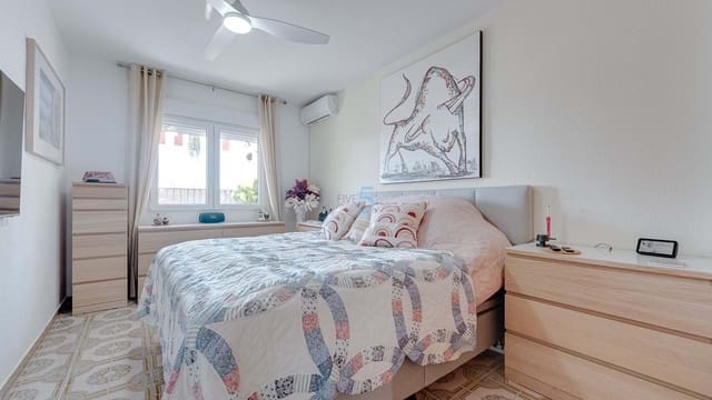 3 makuuhuone Huoneisto myytävänä paikassa Lo Pagan, San Pedro del Pinatar mukana 
autotalli - 175 000 € (Ref: 9442030)