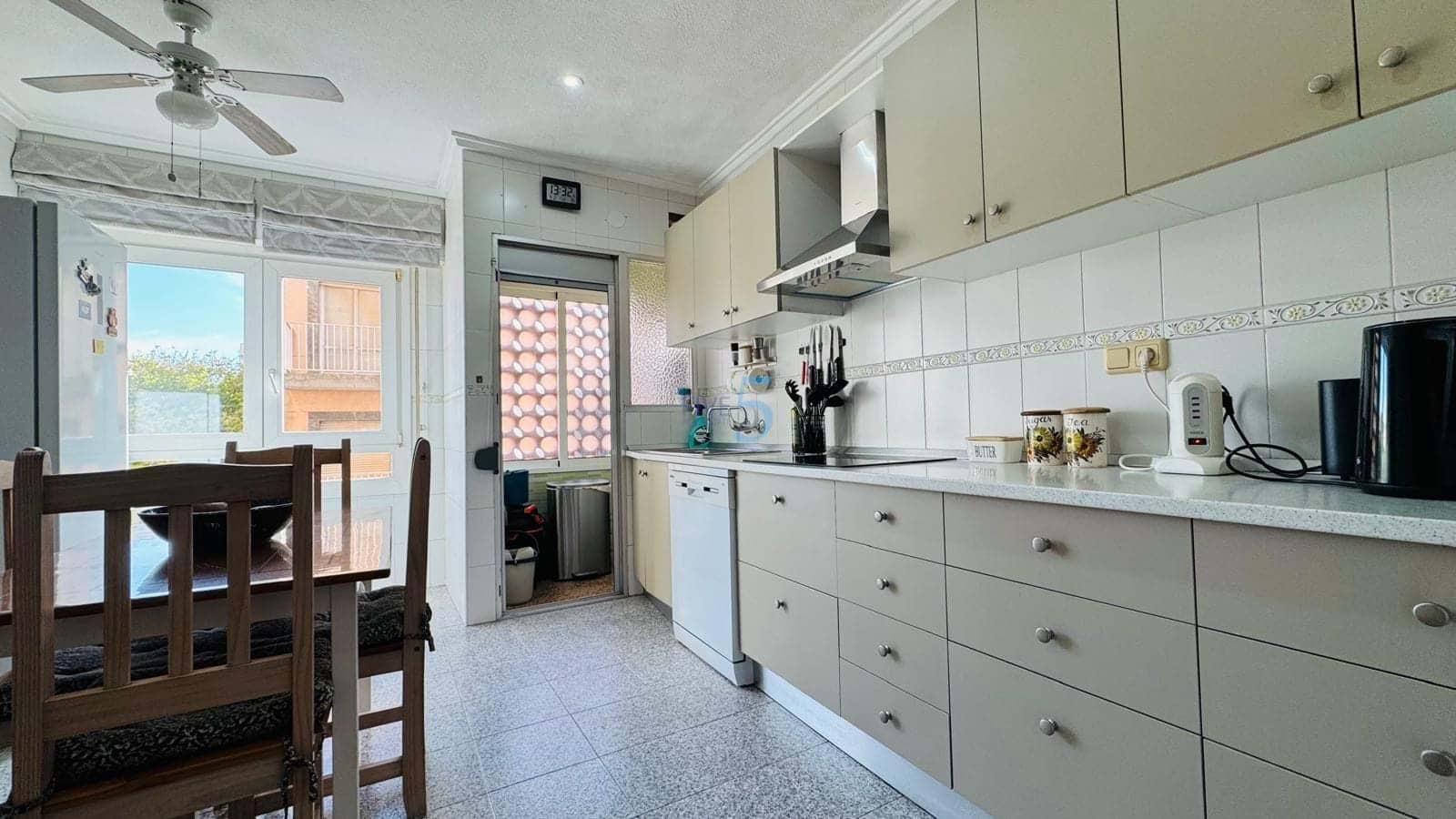 3 bedroom Apartment for sale in Almoradi - € 125,000 (Ref: 9444924)