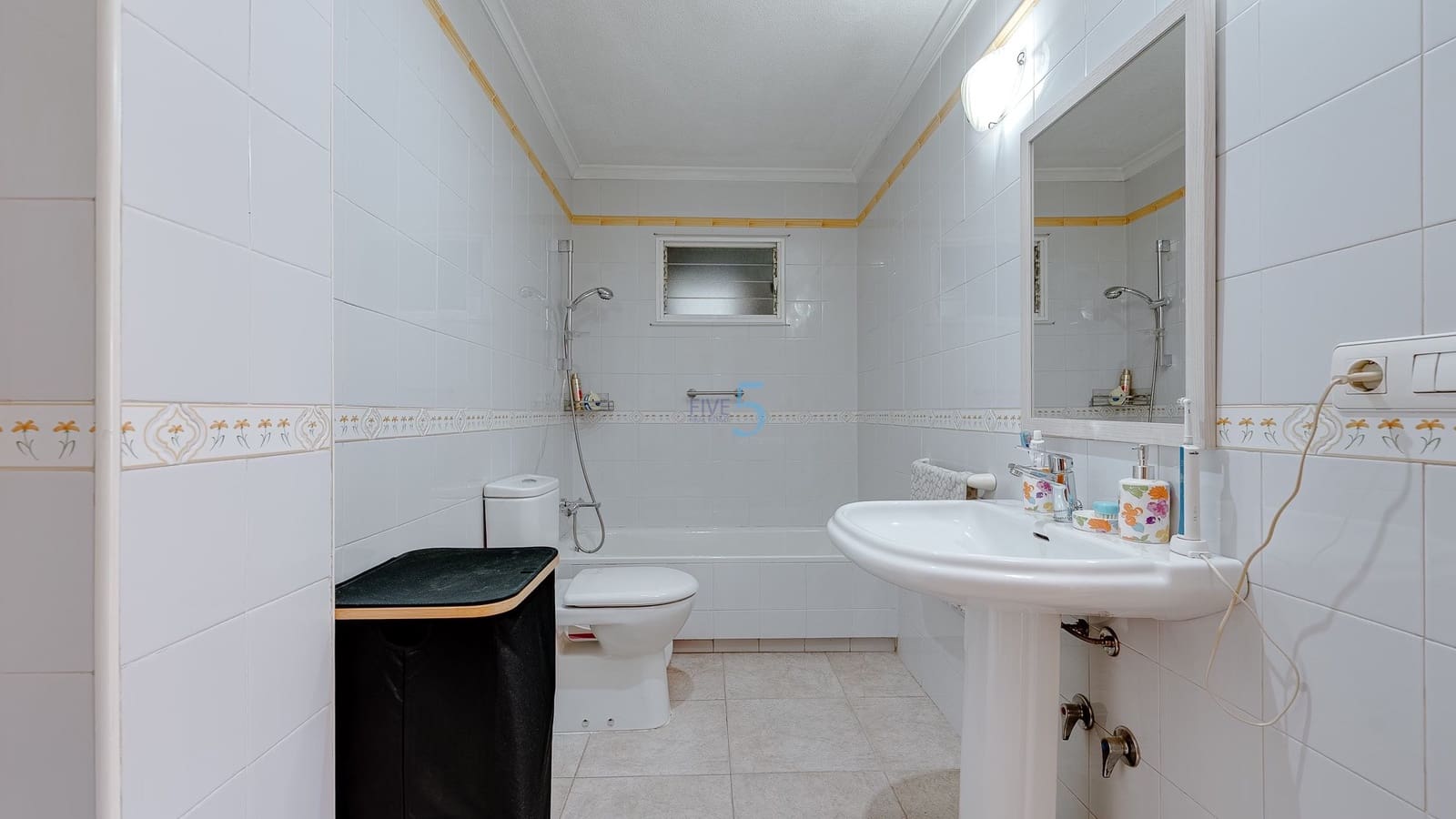 3 bedroom Apartment for sale in Almoradi - € 125,000 (Ref: 9444924)