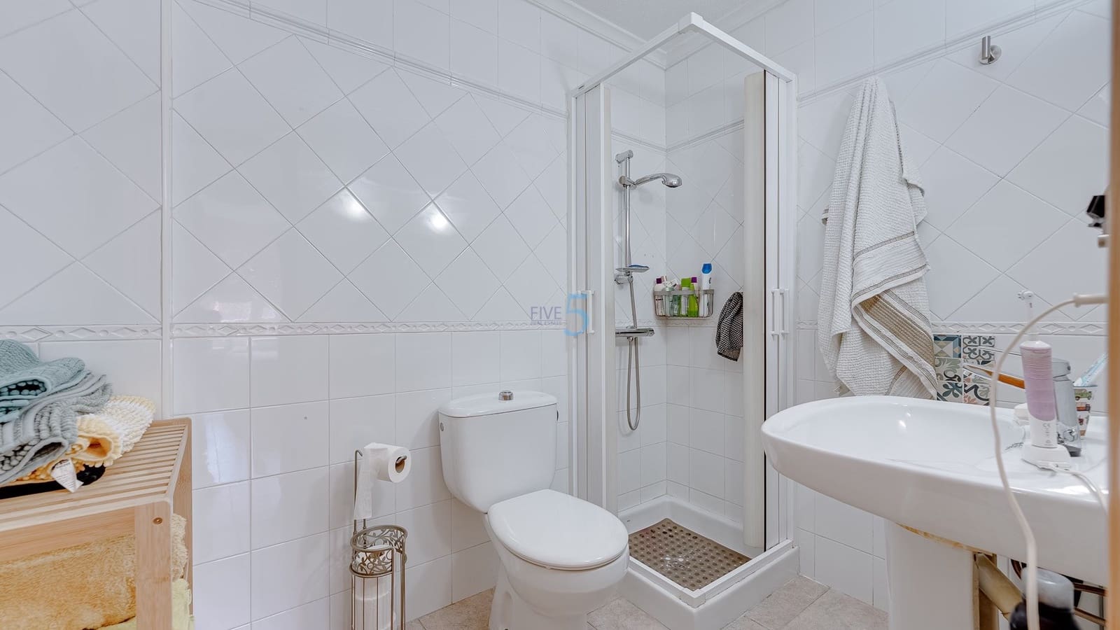 3 bedroom Apartment for sale in Almoradi - € 125,000 (Ref: 9444924)