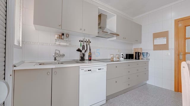 3 bedroom Apartment for sale in Almoradí - € 125,000 (Ref: 9444924)