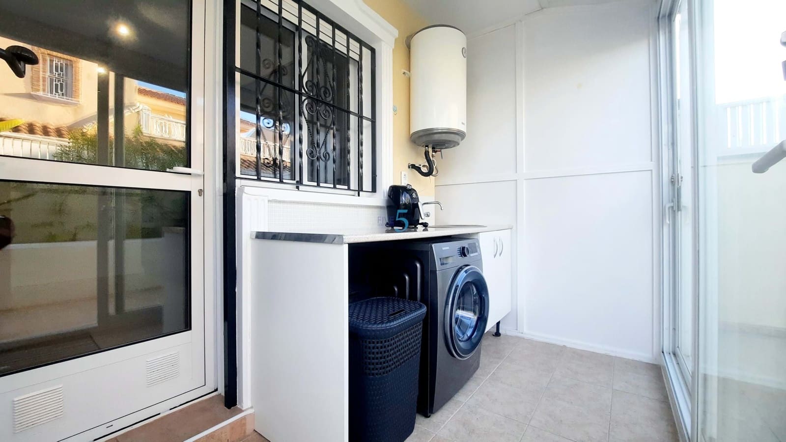 3 quarto Moradia para venda em Los Alcazares com piscina garagem - 329 999 € (Ref: 9446684)