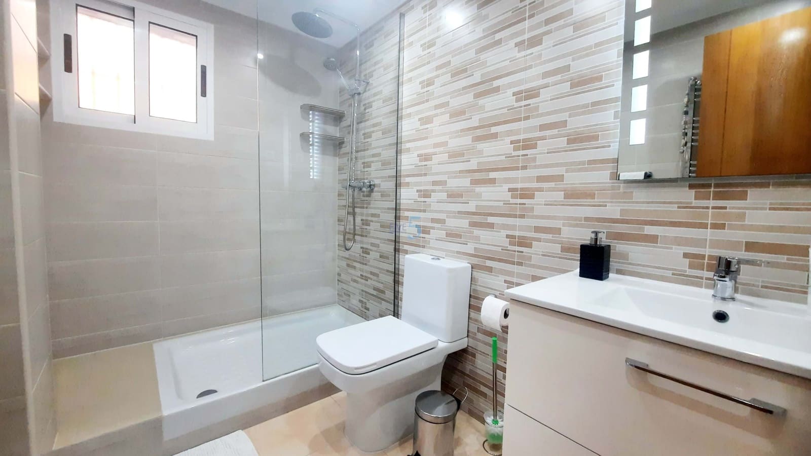 3 quarto Moradia para venda em Los Alcazares com piscina garagem - 329 999 € (Ref: 9446684)