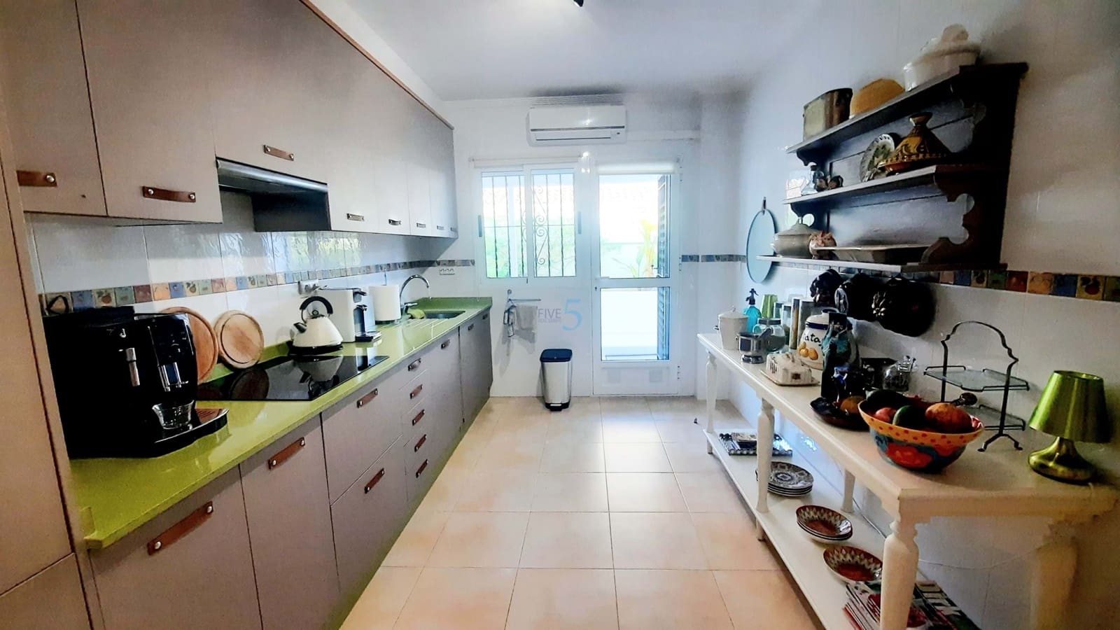 3 quarto Moradia para venda em Los Alcazares com piscina garagem - 329 999 € (Ref: 9446684)