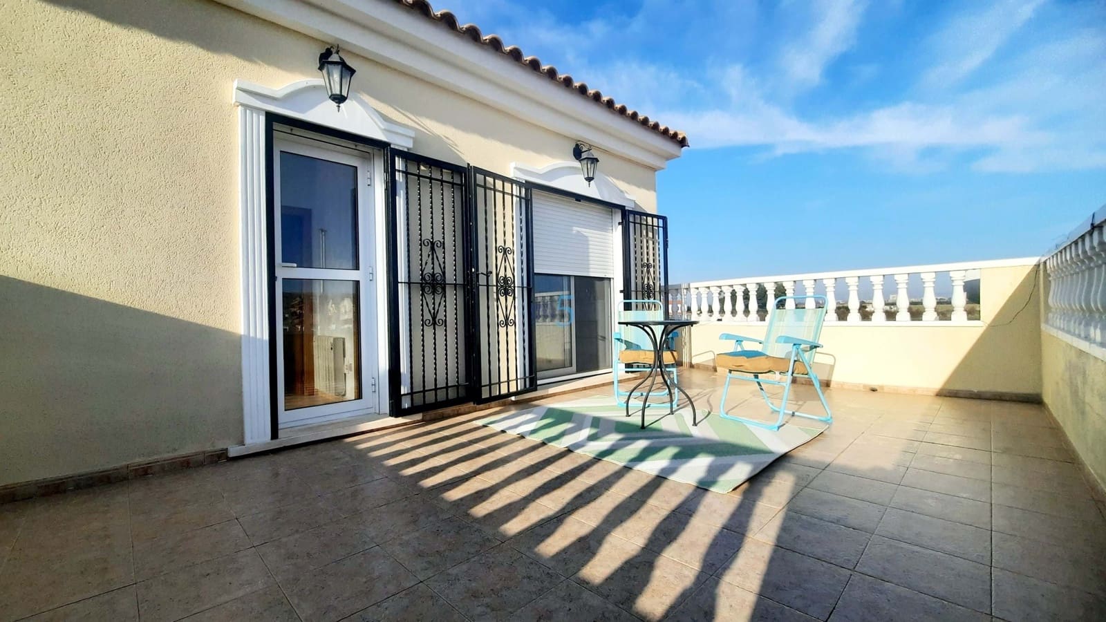 3 quarto Moradia para venda em Los Alcazares com piscina garagem - 329 999 € (Ref: 9446684)