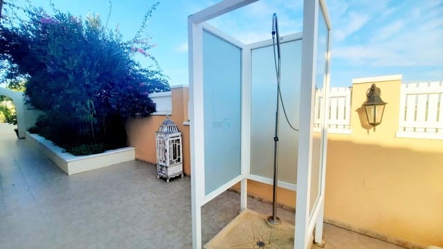3 quarto Moradia para venda em Los Alcázares com piscina garagem - 329 999 € (Ref: 9446684)