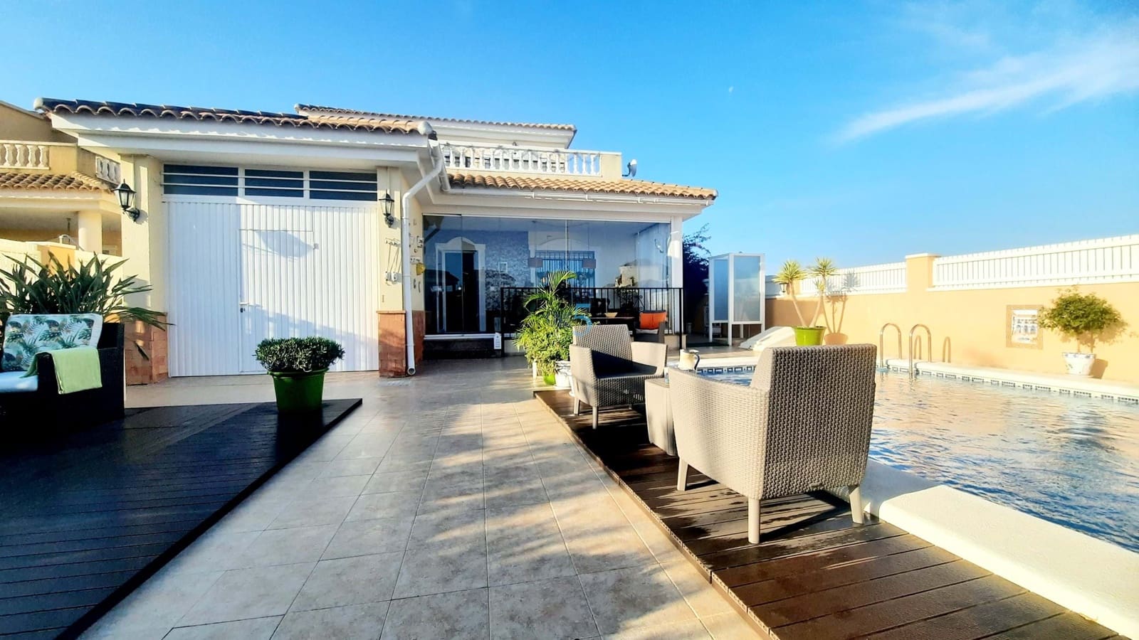 3 quarto Moradia para venda em Los Alcazares com piscina garagem - 329 999 € (Ref: 9446684)