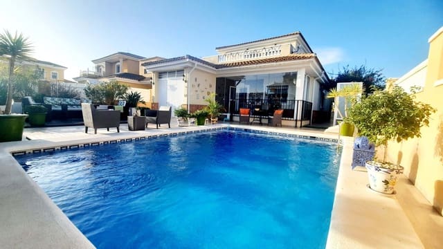 3 quarto Moradia para venda em Los Alcázares com piscina garagem - 329 999 € (Ref: 9446684)