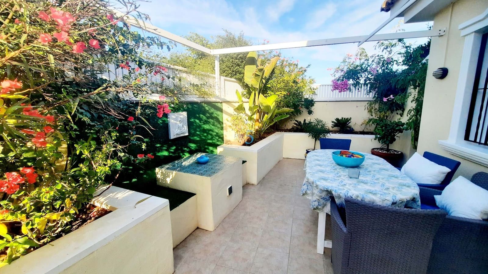 3 quarto Moradia para venda em Los Alcazares com piscina garagem - 329 999 € (Ref: 9446684)