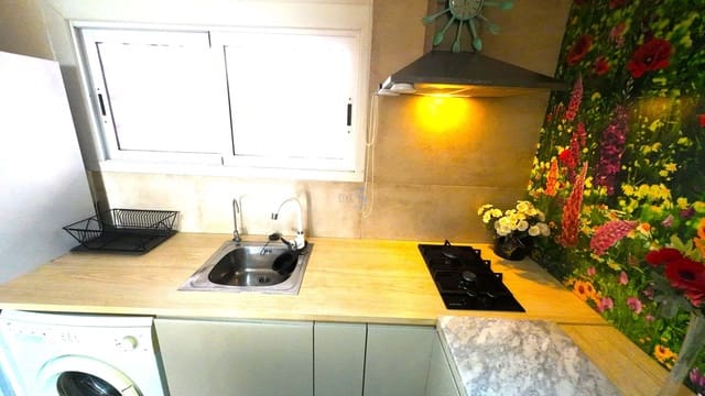 1 sovrum Lägenhet till salu i Torrevieja med pool - 110 000 € (Ref: 9447218)