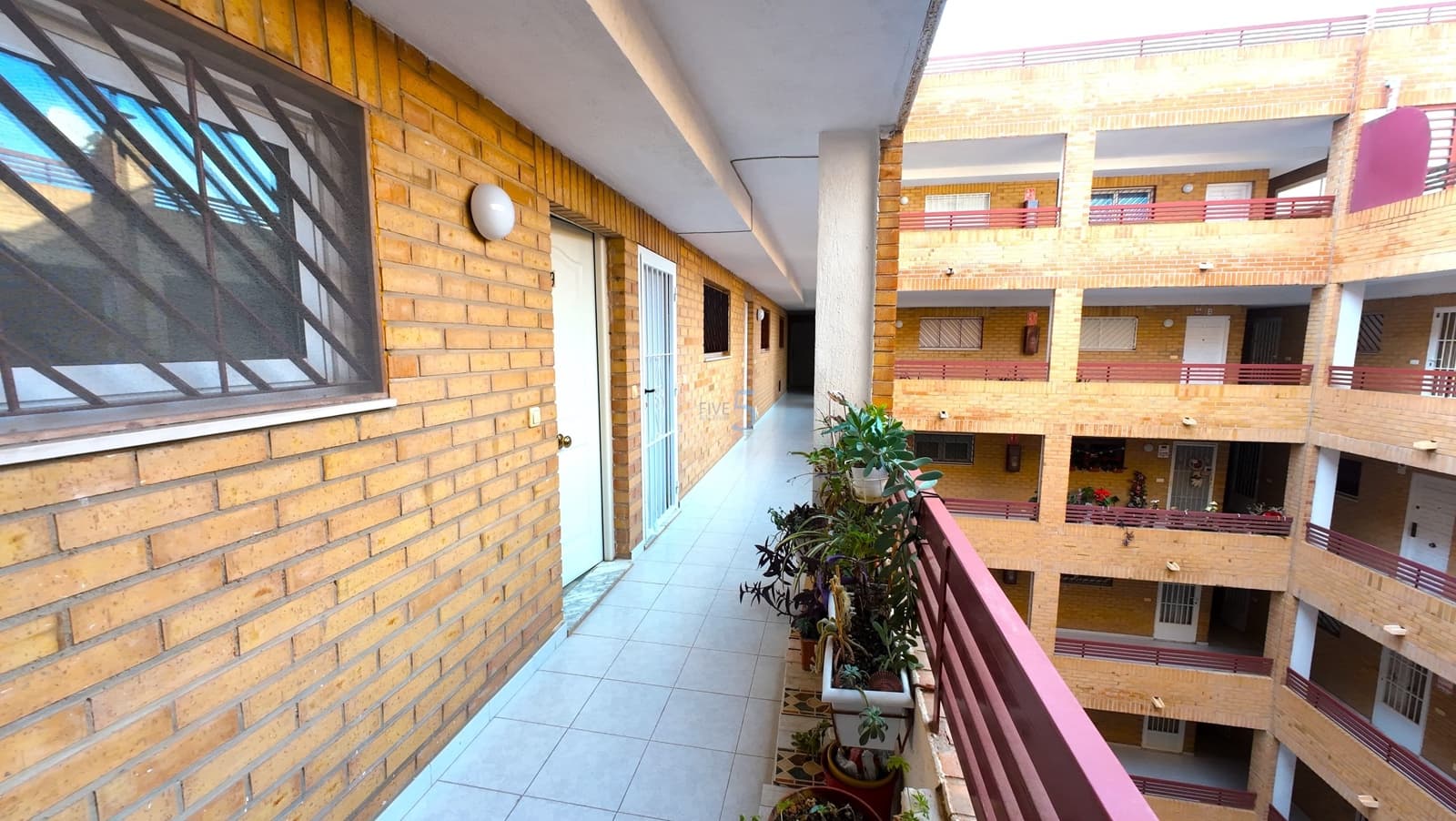 1 sovrum Lägenhet till salu i Torrevieja med pool - 110 000 € (Ref: 9447218)