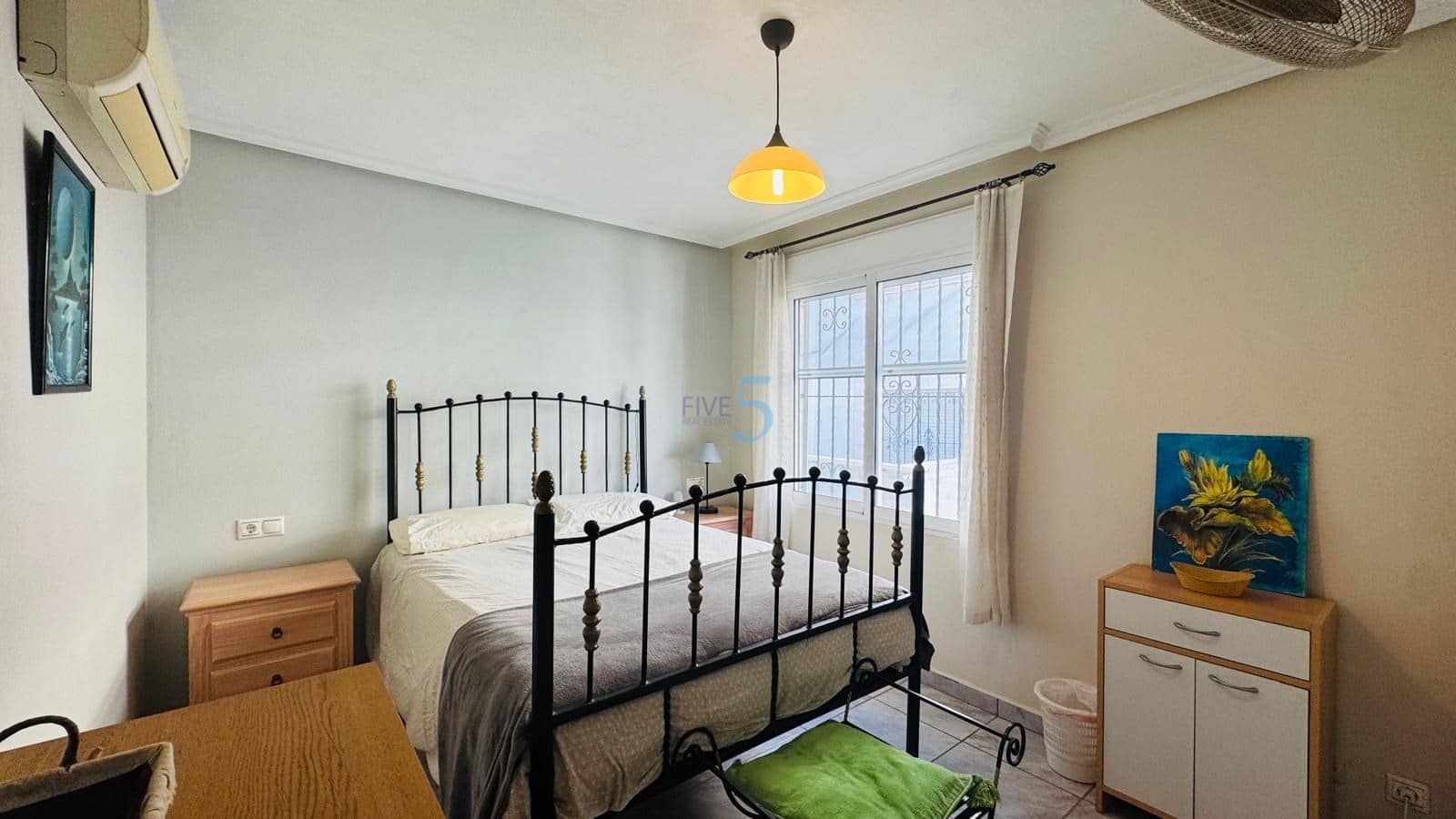 3 bedroom Townhouse for sale in Villamartin with pool garage - € 220,000 (Ref: 9447219)