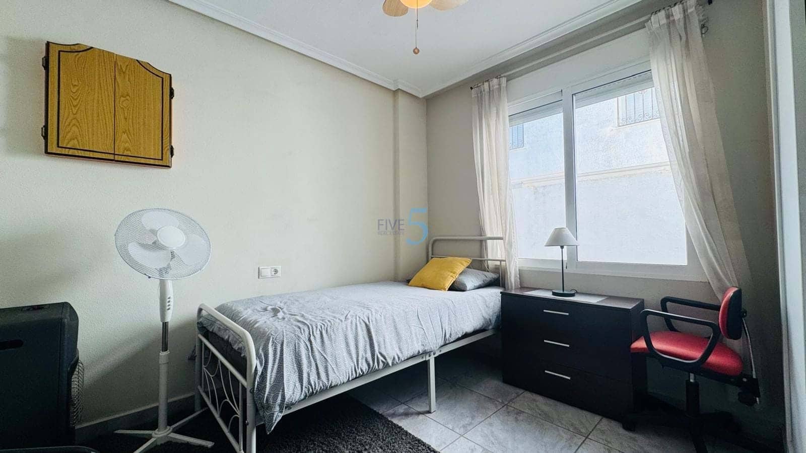 3 bedroom Townhouse for sale in Villamartin with pool garage - € 220,000 (Ref: 9447219)