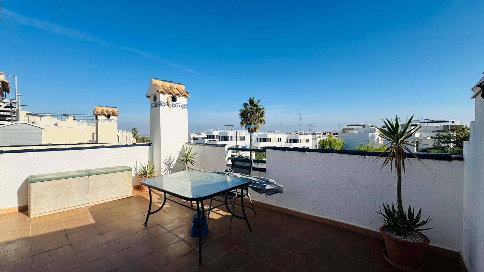 3 bedroom Townhouse for sale in Villamartin with pool garage - € 220,000 (Ref: 9447219)