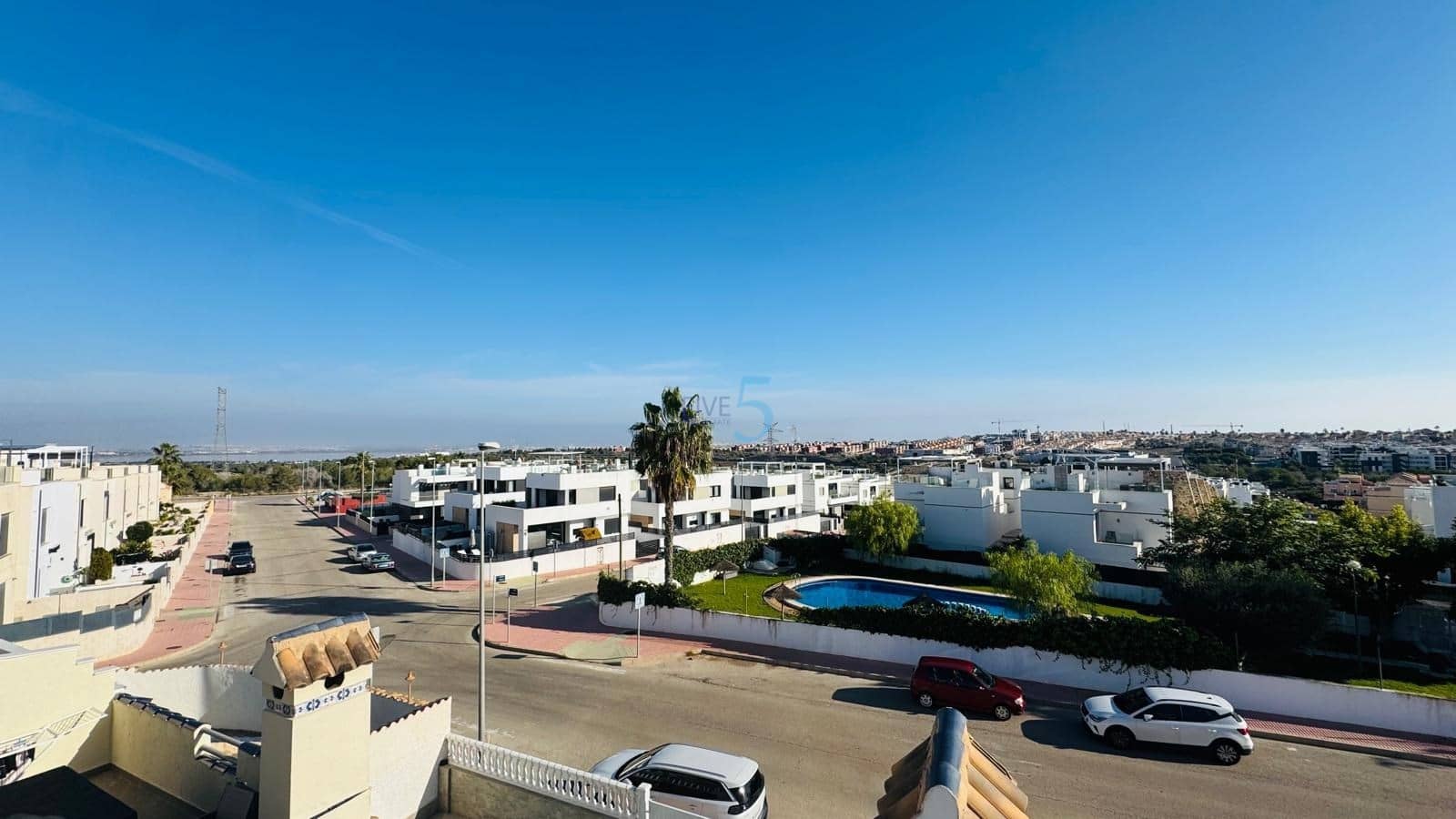 3 bedroom Townhouse for sale in Villamartin with pool garage - € 220,000 (Ref: 9447219)