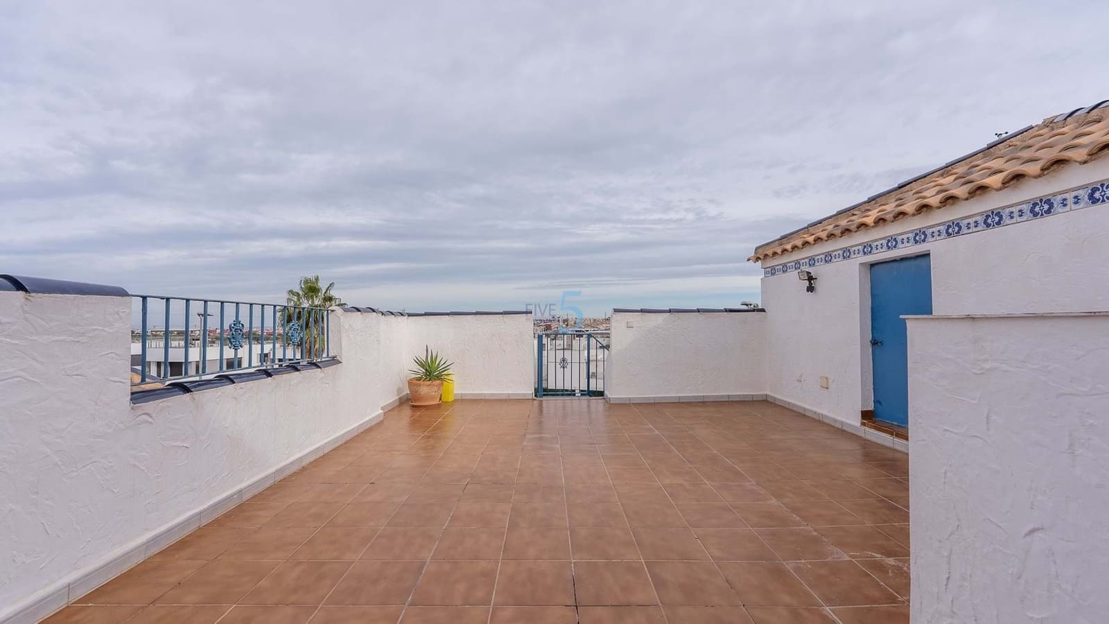 Casa de 3 habitaciones en Villamartin en venta con piscina garaje - 220.000 € (Ref: 9447219)