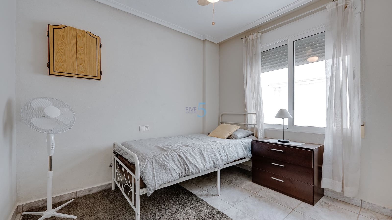 Casa de 3 habitaciones en Villamartin en venta con piscina garaje - 220.000 € (Ref: 9447219)