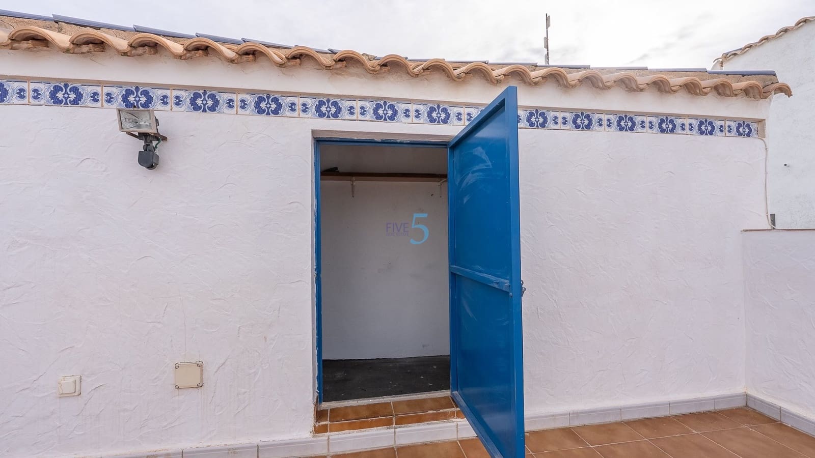 Casa de 3 habitaciones en Villamartin en venta con piscina garaje - 220.000 € (Ref: 9447219)