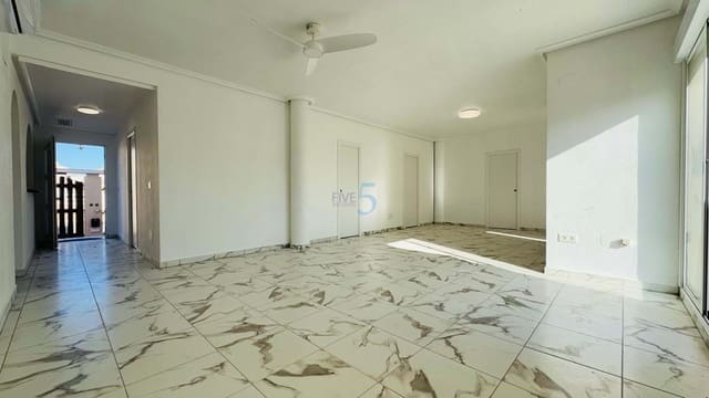 4 bedroom Villa for sale in Playa Flamenca, Orihuela with garage - € 509,000 (Ref: 9450021)