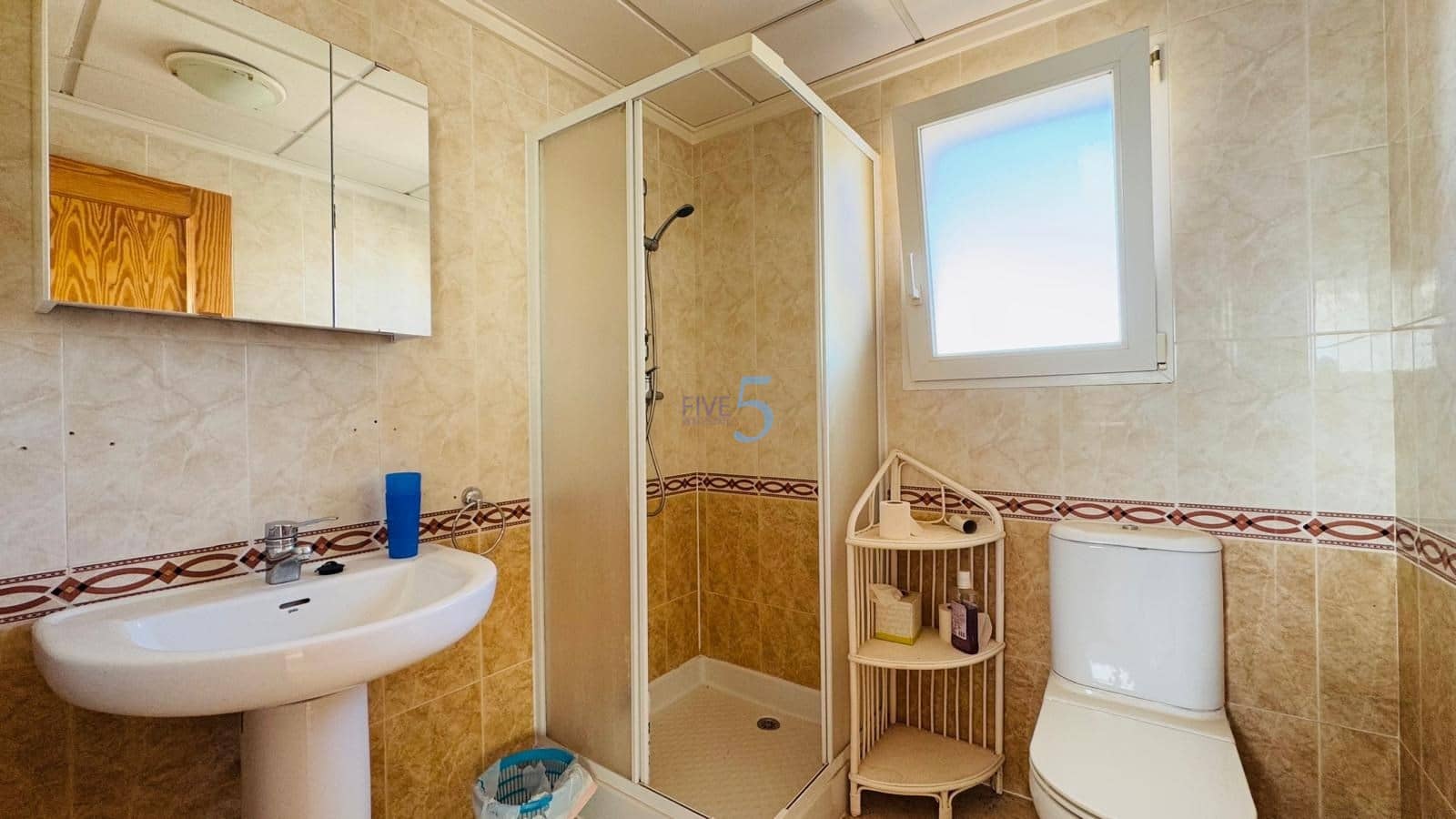 4 bedroom Villa for sale in Playa Flamenca with garage - € 509,000 (Ref: 9450021)