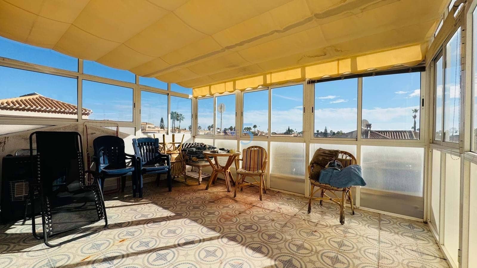 4 bedroom Villa for sale in Playa Flamenca with garage - € 509,000 (Ref: 9450021)