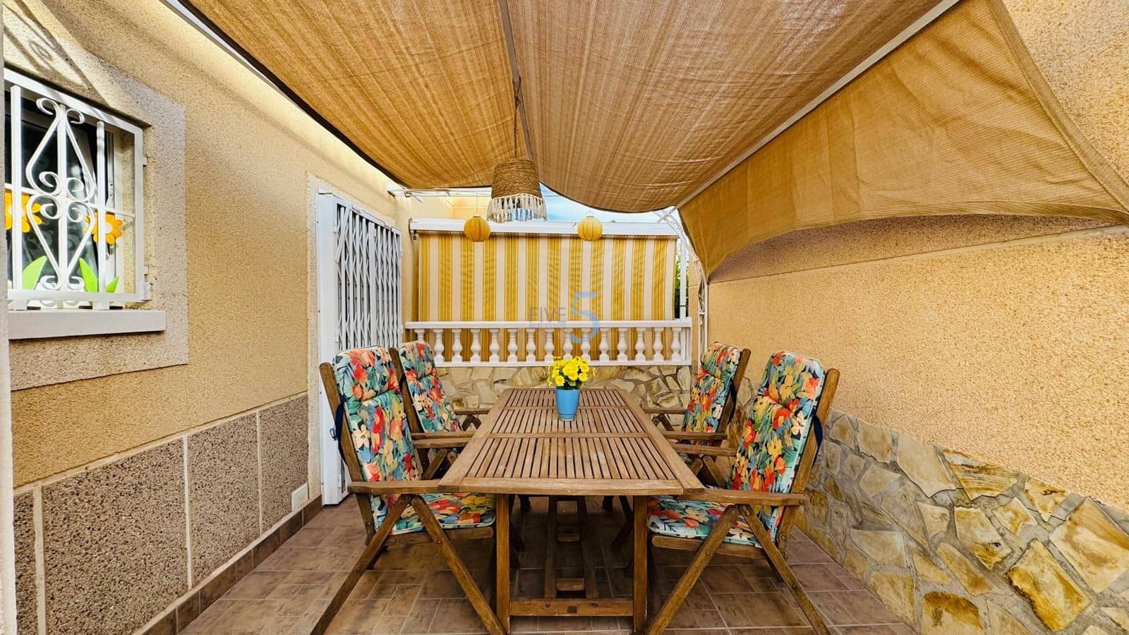 2 quarto Casa em Banda para venda em Orihuela Costa - 195 000 € (Ref: 9451451)