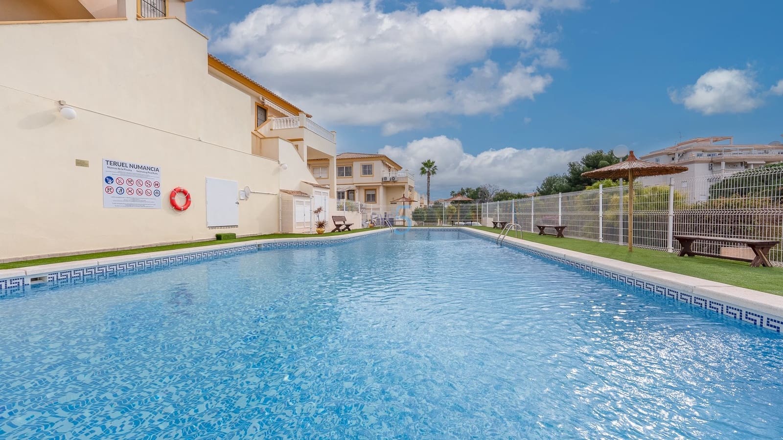 2 camera da letto Appartamento in vendita in Playa Flamenca con piscina - 185.000 € (Rif: 9451452)