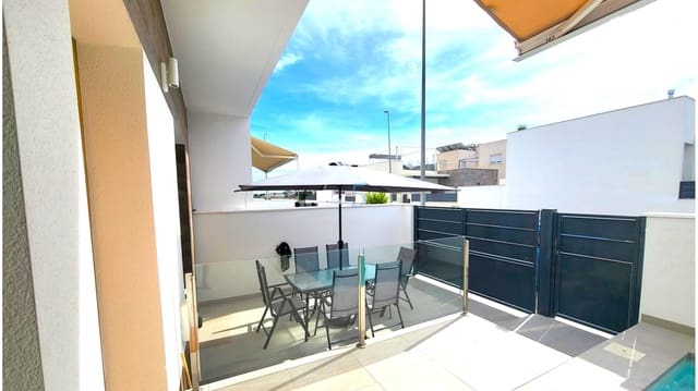 2 bedroom Villa for sale in Daya Vieja with pool - € 345,000 (Ref: 9453444)