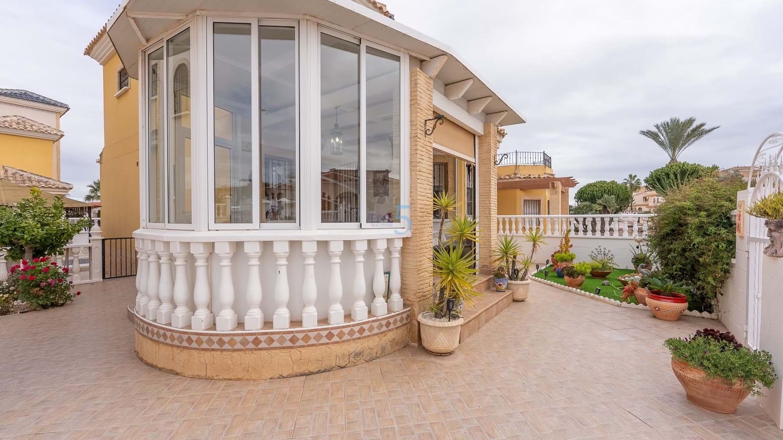 3 soverom Villa til salgs i Lo Crispin med svømmebasseng - € 283 500 (Ref: 9453580)