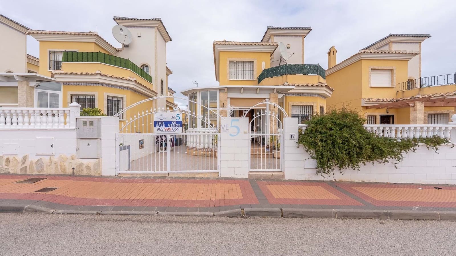 3 soverom Villa til salgs i Lo Crispin med svømmebasseng - € 283 500 (Ref: 9453580)