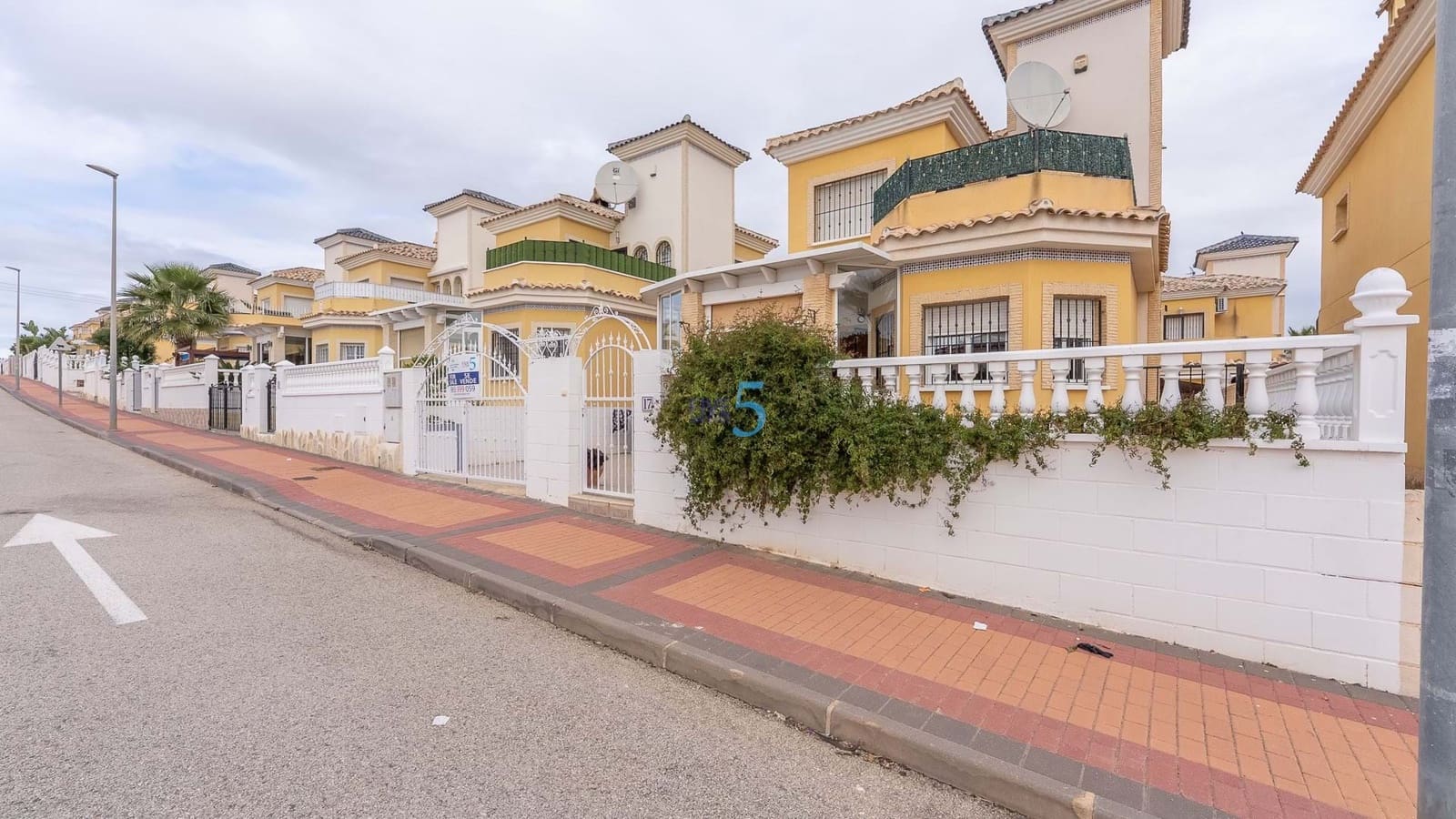 3 soverom Villa til salgs i Lo Crispin med svømmebasseng - € 283 500 (Ref: 9453580)