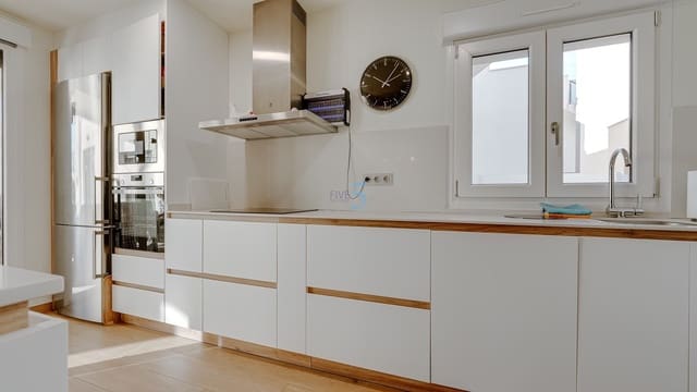 5 Zimmer Villa zu verkaufen in Benijófar mit Pool - 645.000 € (Ref: 9453581)