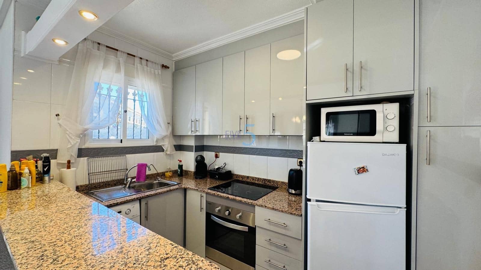 2 soverom Villa til salgs i La Zenia - € 240 000 (Ref: 9453582)