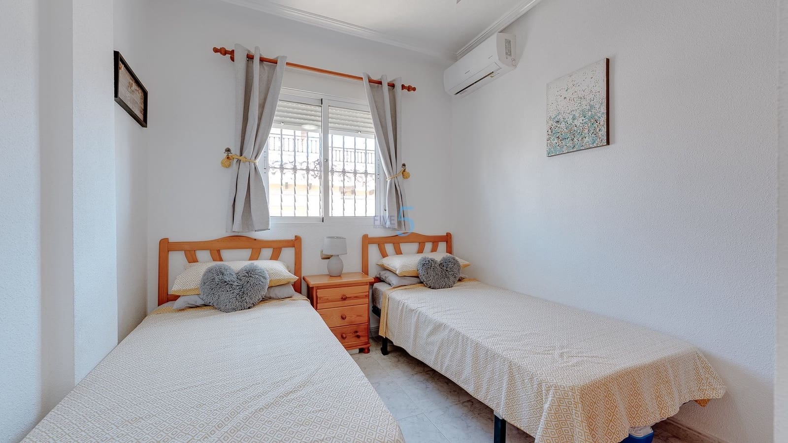 2 bedroom Villa for sale in La Zenia - € 240,000 (Ref: 9453582)